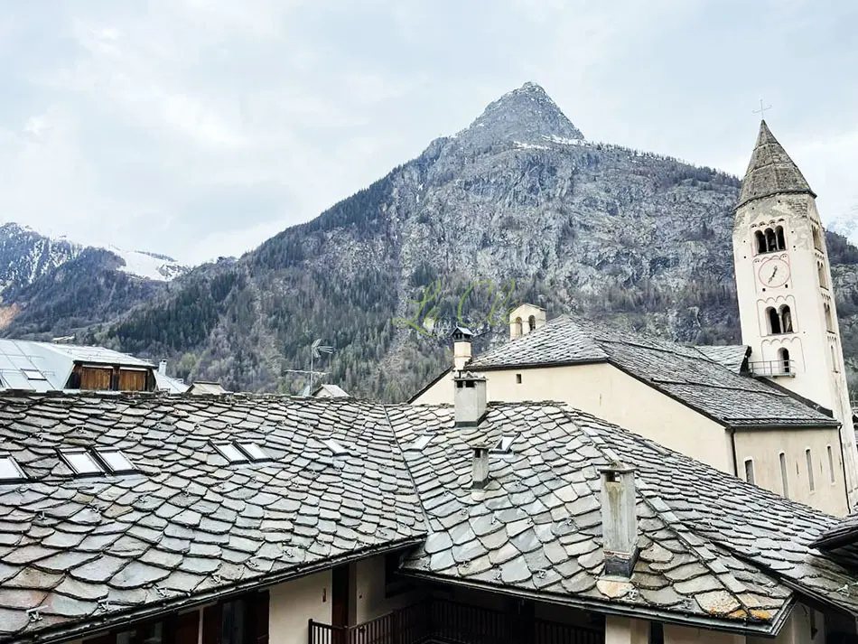 Immagine per Trilocale in affitto a Courmayeur via Roma