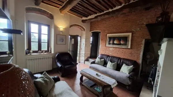 Casale via Casa Nuova, Pescia