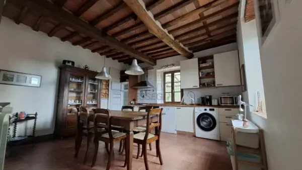 Casale via Casa Nuova, Pescia