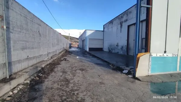 Capannone strada Statale 17, Barisciano