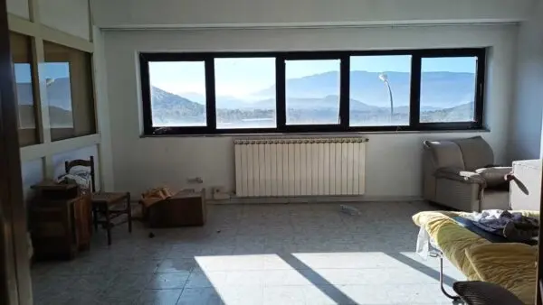 Capannone strada Statale 17, Barisciano