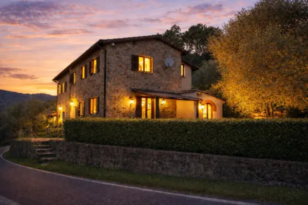 Casale via Casa Nuova, Pescia