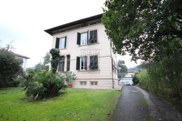 Villa via Ludovica 56, Lucca