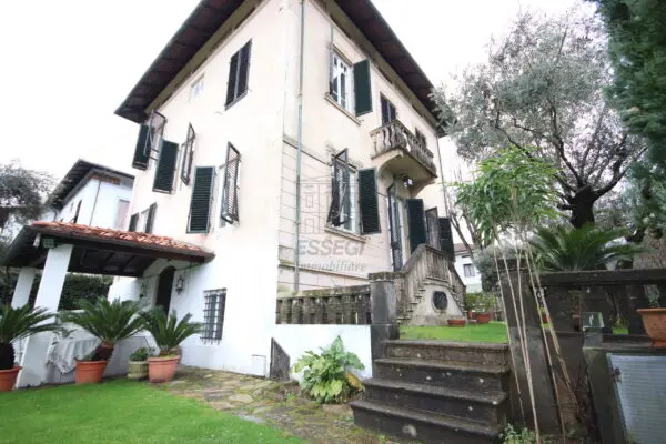 Villa via Ludovica 56, Lucca