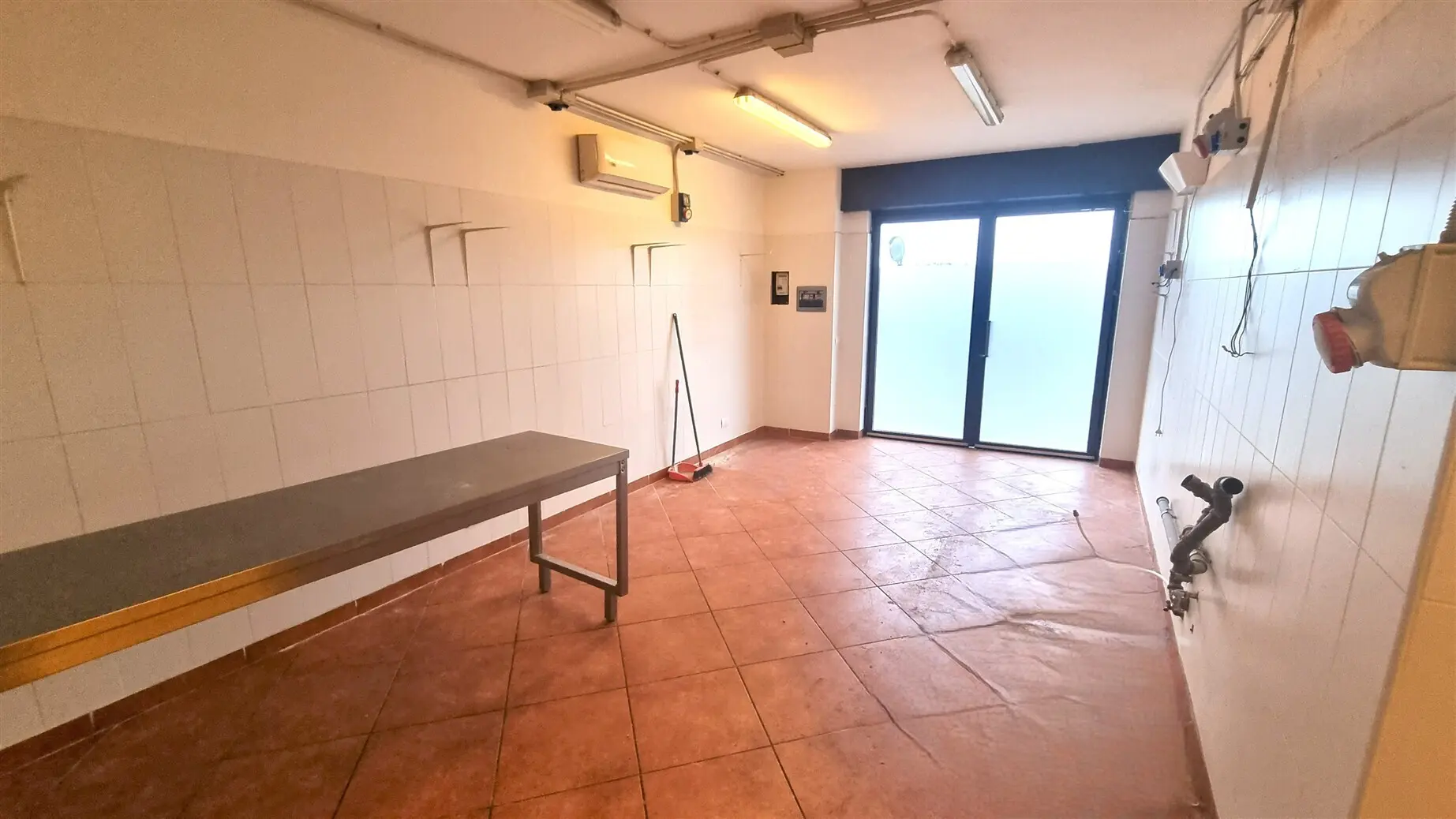 Immagine per Negozio in vendita a Parma strada Cava In Vigatto 222