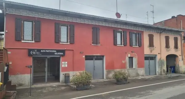 Negozio strada Cava In Vigatto 222, Parma