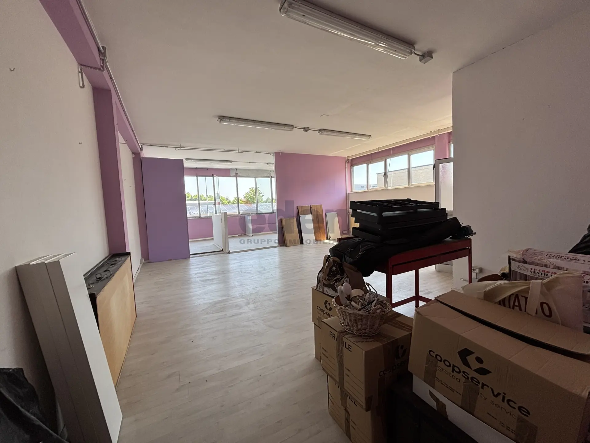 Immagine per Commerciale in vendita a Modena via Silvino Folloni 7