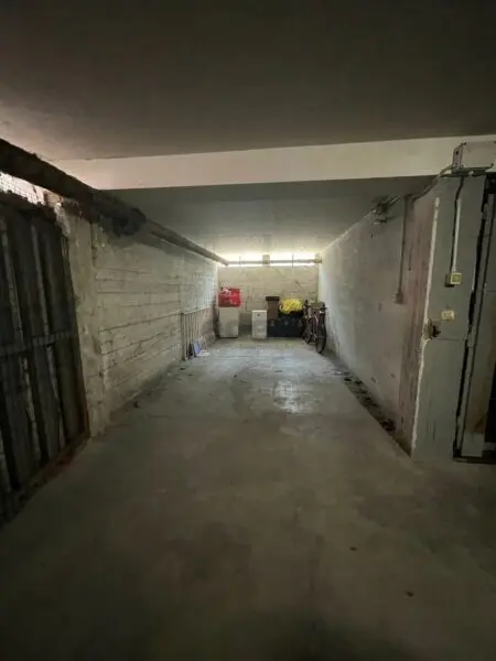 Garage via Emilia Ovest 194, Modena