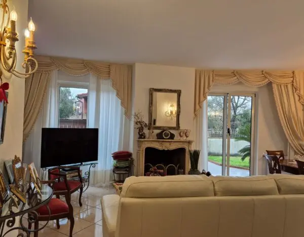 Villa Trifamiliare viale Malaspina 15, Fosdinovo