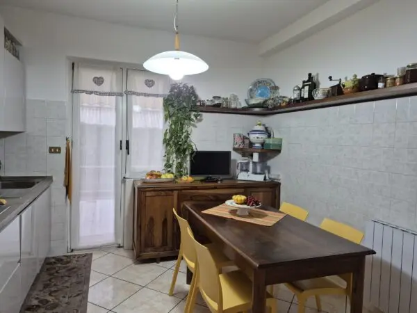 Villa Trifamiliare viale Malaspina 15, Fosdinovo