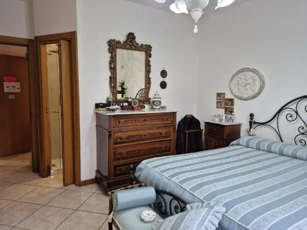 Villa Trifamiliare viale Malaspina 15, Fosdinovo