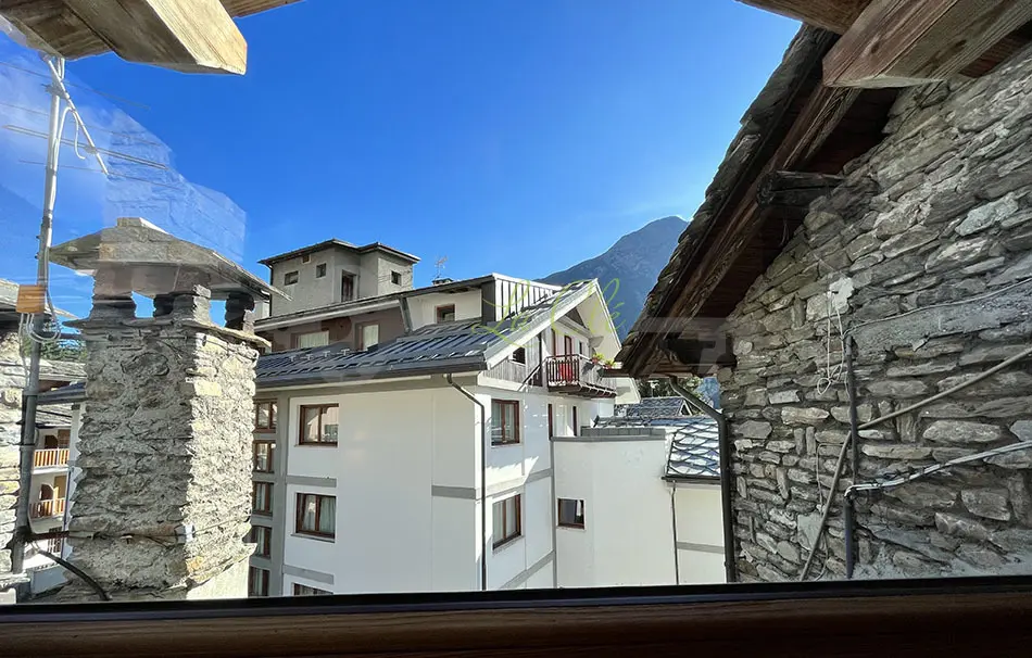Immagine per Trilocale in vendita a Courmayeur via Circonvallazione 11