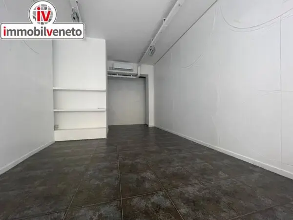 Attività Commerciale via Roma 52, Lonigo