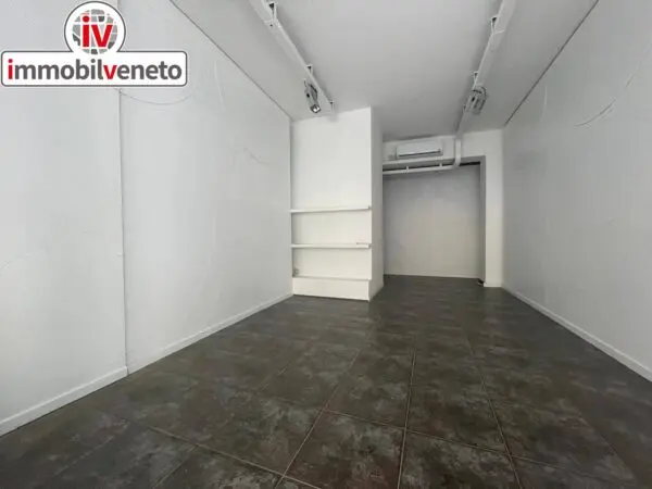Attività Commerciale via Roma 52, Lonigo