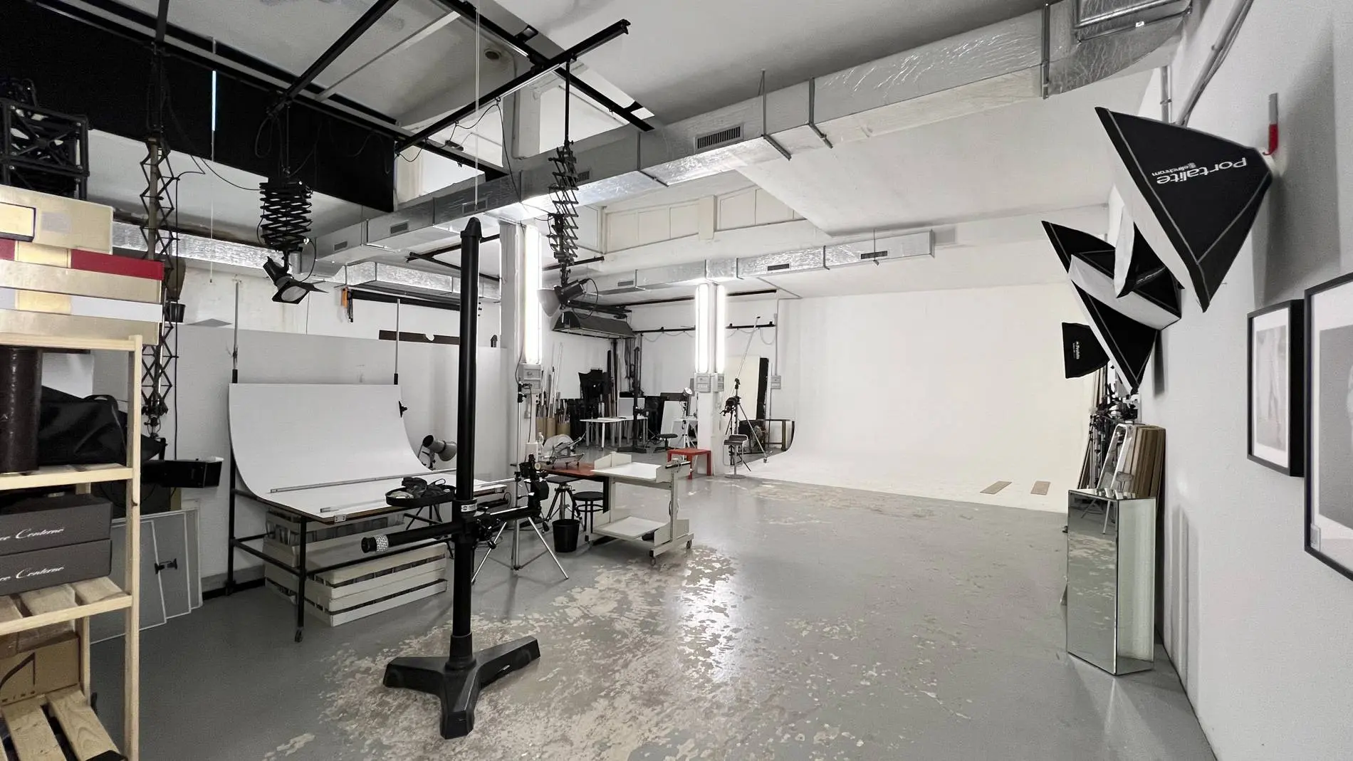 Immagine per Laboratorio in vendita a Torino Via Monte Cimone 19