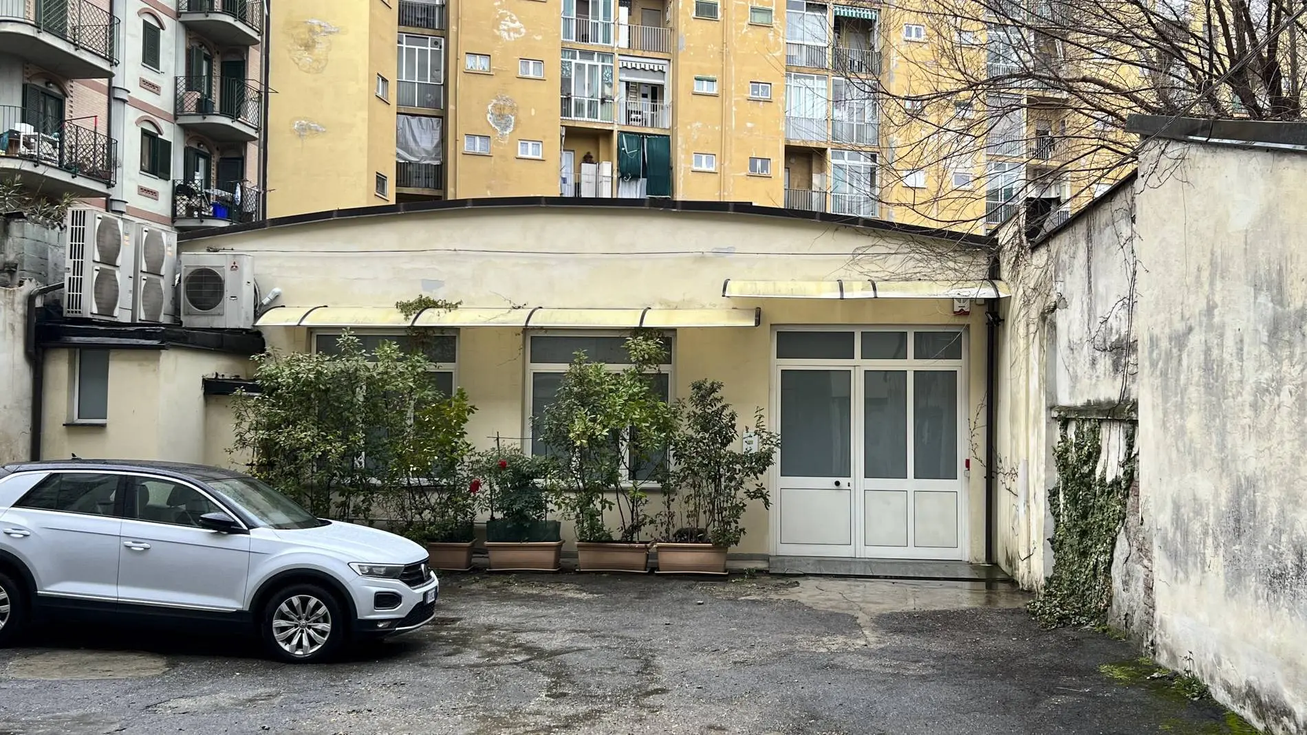 Immagine per Laboratorio in vendita a Torino Via Monte Cimone 19