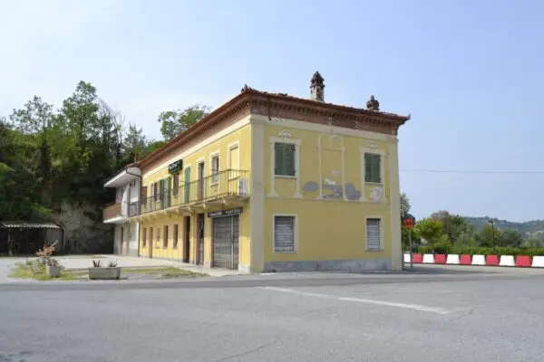 Attività Commerciale via San Rocco Di Montaldo Roero 1, Vezza D'Alba