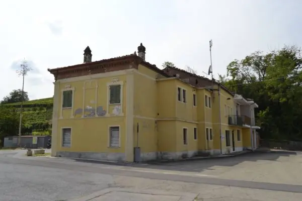 Attività Commerciale via San Rocco Di Montaldo Roero 1, Vezza D'Alba