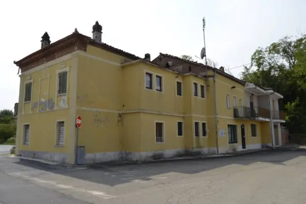 Attività Commerciale via San Rocco Di Montaldo Roero 1, Vezza D'Alba