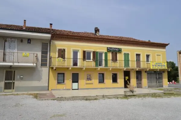 Attività Commerciale via San Rocco Di Montaldo Roero 1, Vezza D'Alba