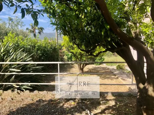 Villa via Monade, Diano San Pietro