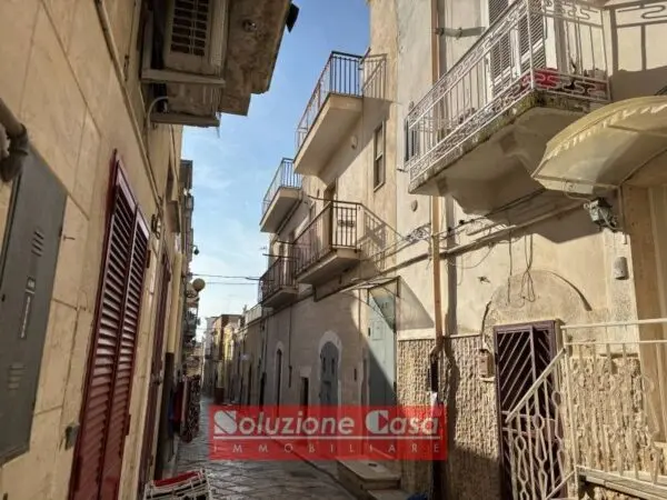 Casa Indipendente via Mario Pagano 16, Canosa Di Puglia