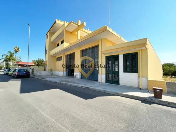 Casa Semindipendente viale Dei Giacinti 2, San Pietro Vernotico