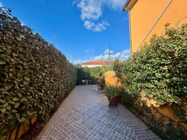Casa Indipendente via Gran Sasso 45, Olbia