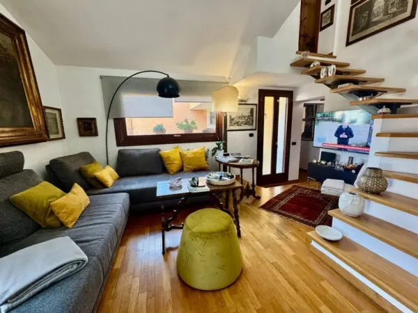 Casa Indipendente via Gran Sasso 45, Olbia
