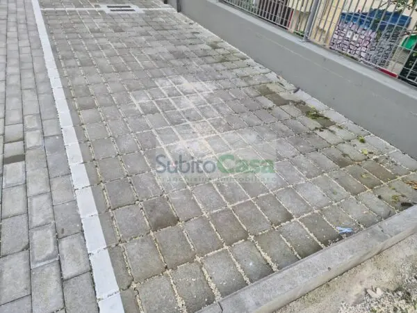 Box / Posto Auto via Meneghini 25, Chieti