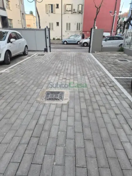 Box / Posto Auto via Meneghini 25, Chieti