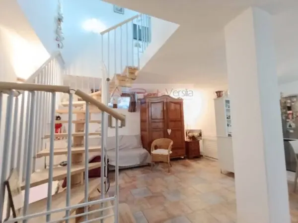Duplex via, Montignoso