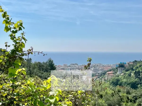 Appartamento via Valbona, Alassio
