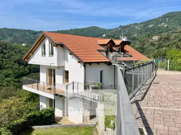 Appartamento via Valbona, Alassio
