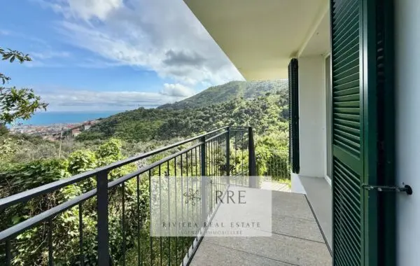 Appartamento via Valbona, Alassio
