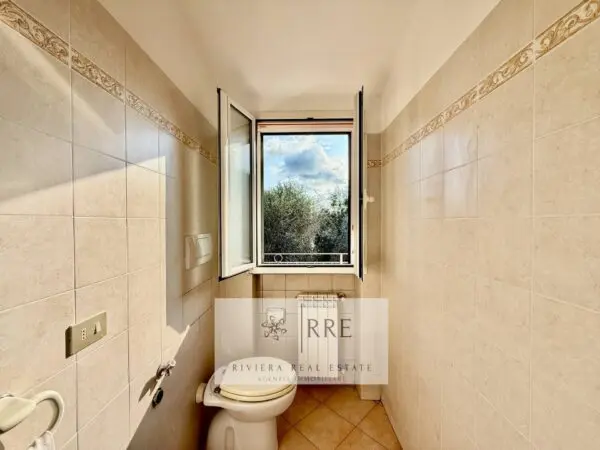 Villa via Fanny Roncati Carli, Imperia