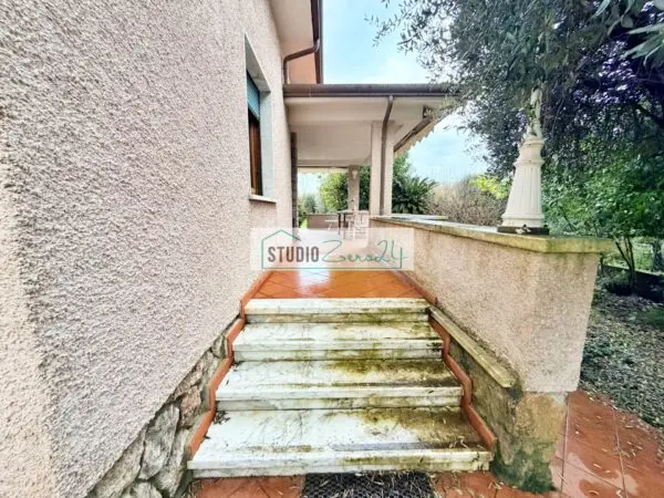 Villa via Bonazzera, Pietrasanta