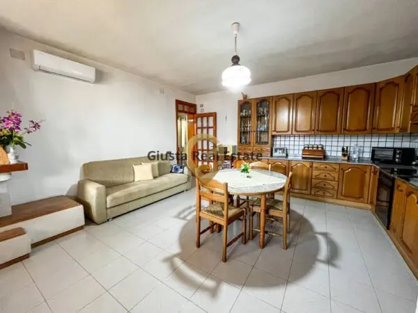 Villa via Papa Giovanni Xxiii, San Pietro Vernotico