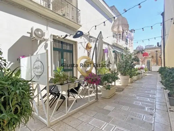 Locale Commerciale via Beccaria 2, San Pietro Vernotico