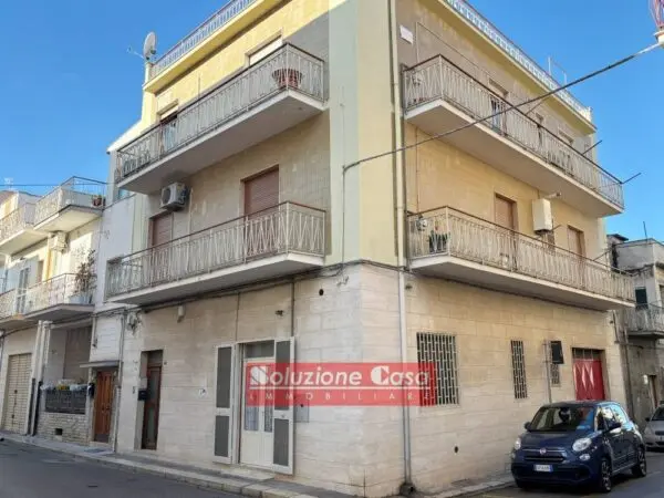 Appartamento via Cadorna 66, Canosa Di Puglia