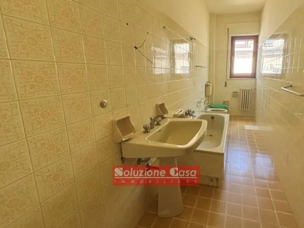 Appartamento via Cadorna 66, Canosa Di Puglia