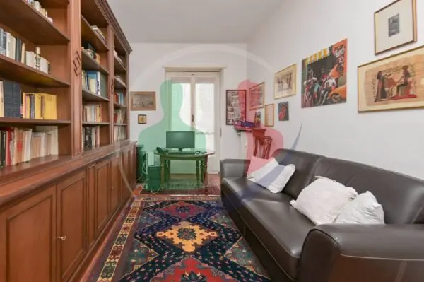 Appartamento via Oristano 7, Torino