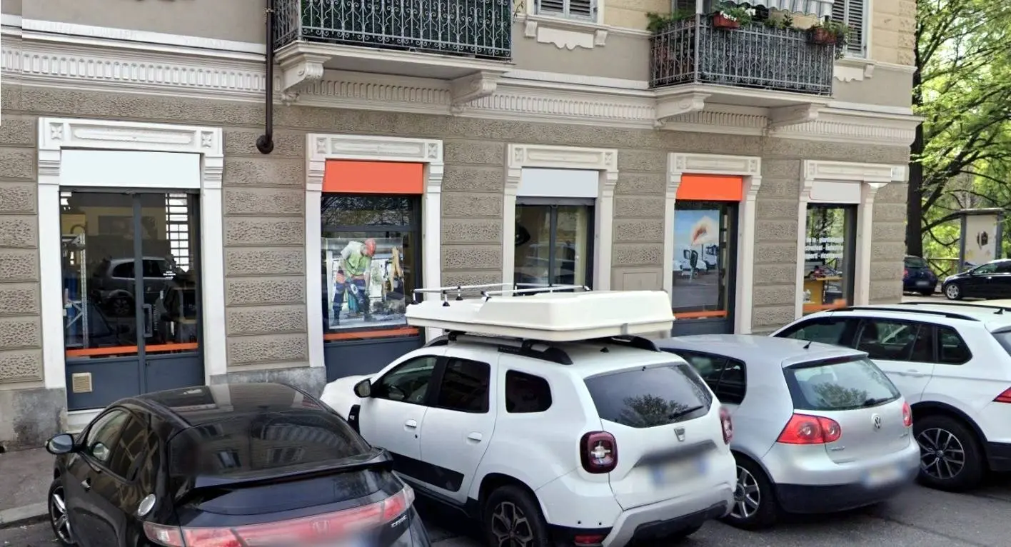 Immagine per Locale Commerciale in vendita a Torino Lungo Dora Napoli 26
