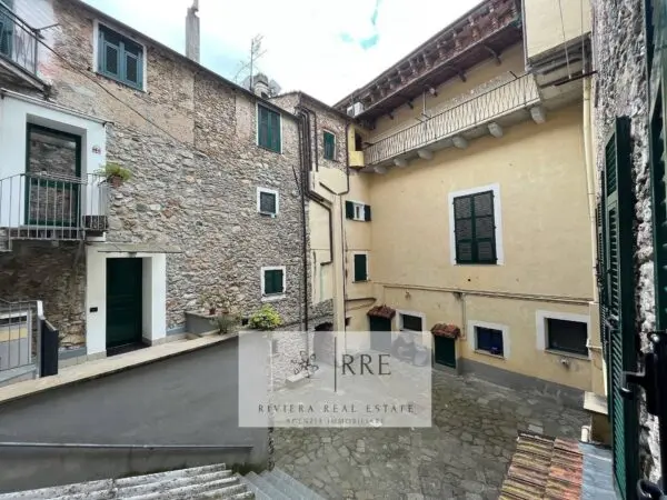 Appartamento via Calice, Orco Feglino