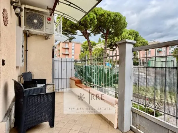 Appartamento via Zona Poeti, Loano