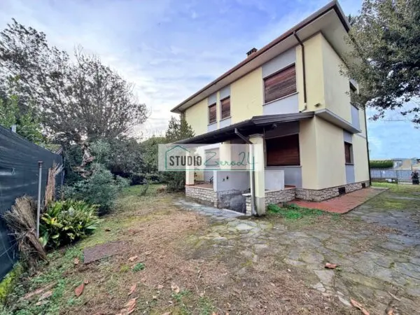 Villa via Vignette, Pietrasanta