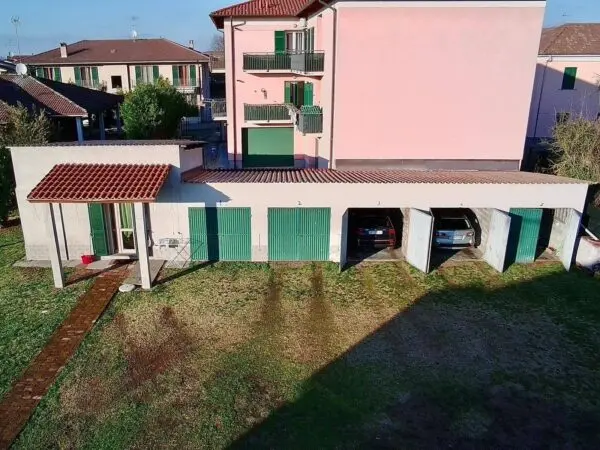 Villa via, Alessandria
