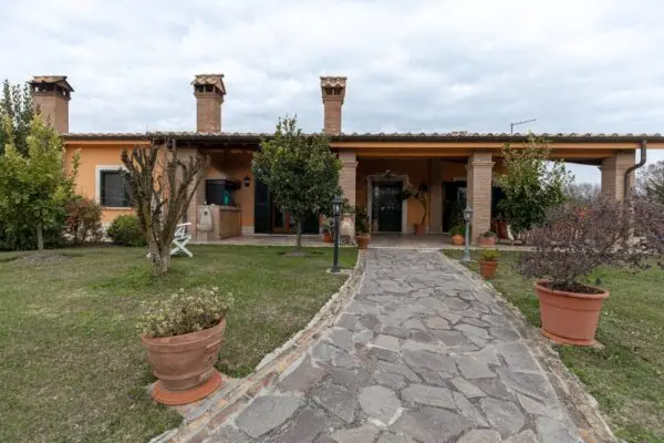 Villa strada Della Cappella Borghesiana, Campagnano Di Roma