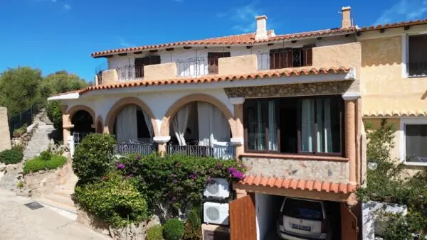 Villa via Aldia Manna 9, Padru