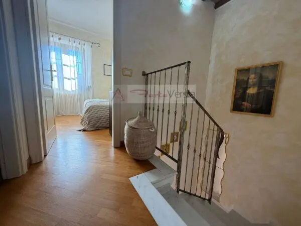 Casa Semindipendente via, Seravezza